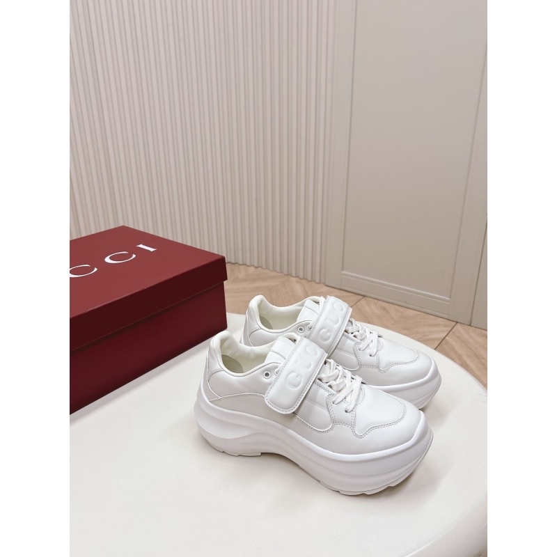 G*u*i casual shoes